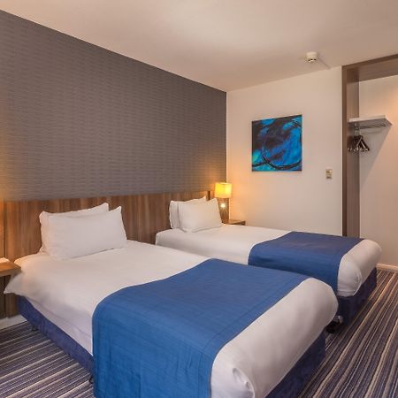 Holiday Inn Express Preston South By Ihg Preston (Lancashire) Exterior foto