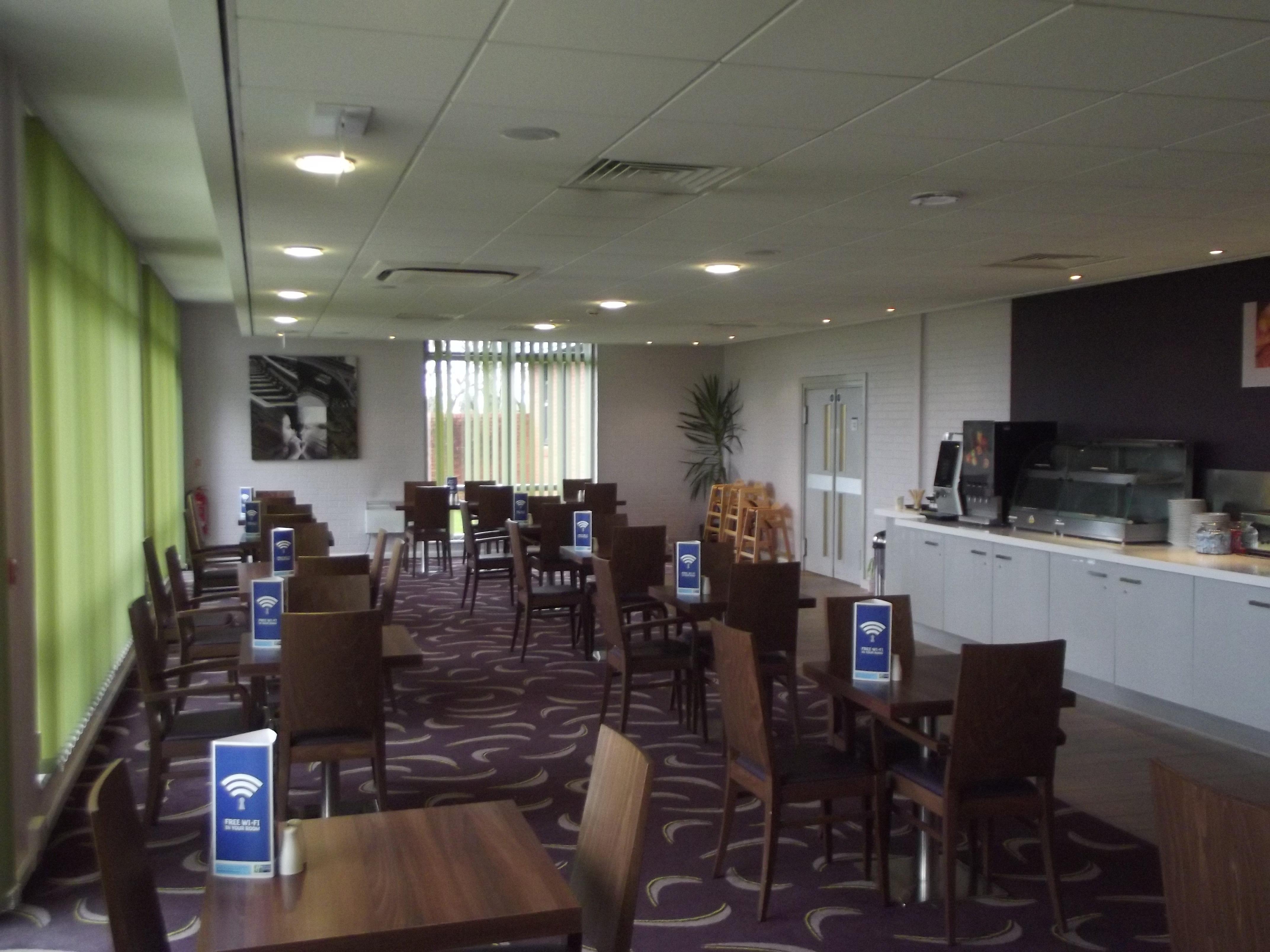 Holiday Inn Express Preston South By Ihg Preston (Lancashire) Exterior foto
