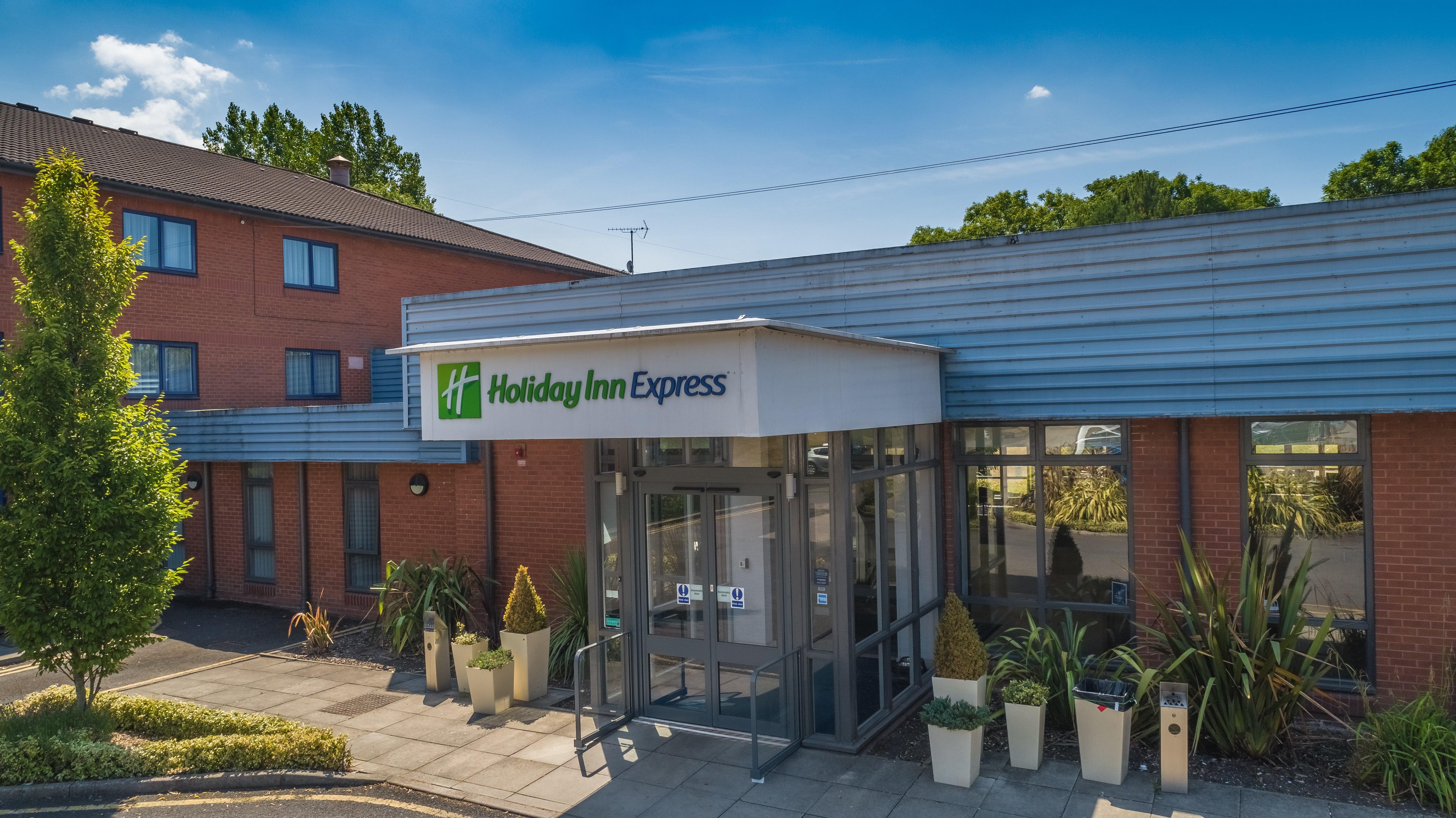 Holiday Inn Express Preston South By Ihg Preston (Lancashire) Exterior foto